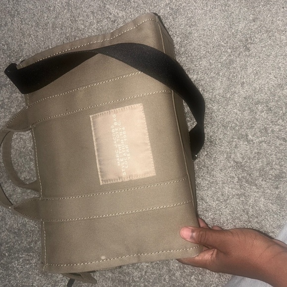 used green Marc  Jacobs tote bag originally 300$ - Picture 1 of 4